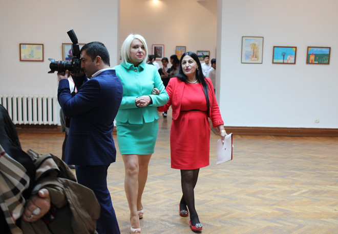 Памяти Сары Манафовой дети посвятили гимн на композицию Майкла Джексона (фото)