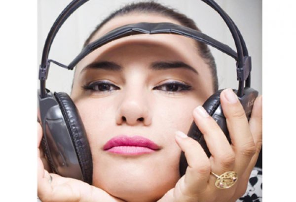 Айтян Сафарова стала ведущей утренней передачи "Салам, Азербайджан"