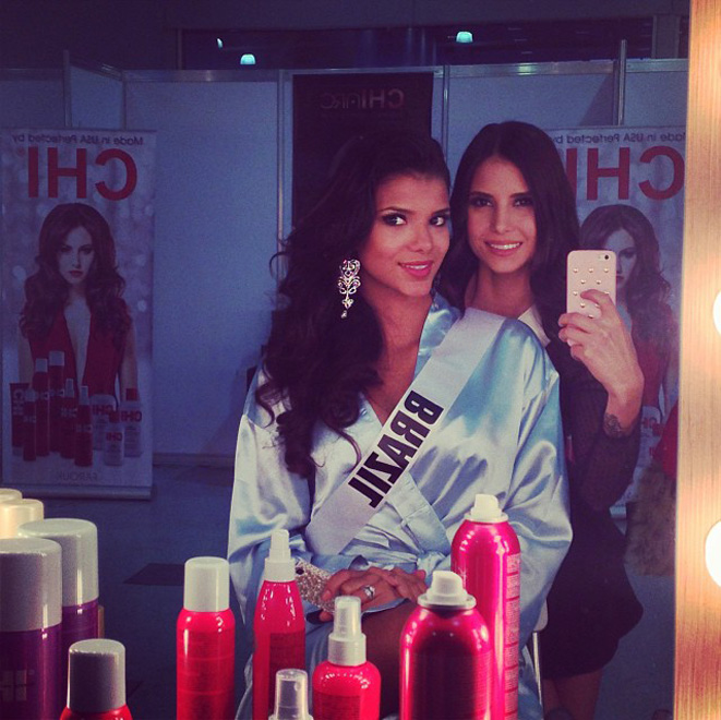 Участница конкурса "Мисс Вселенная-2013" Айсель Манафова в Москве (фото)