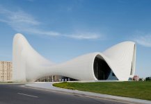 Новая фотосессия здания Центра Гейдара Алиева