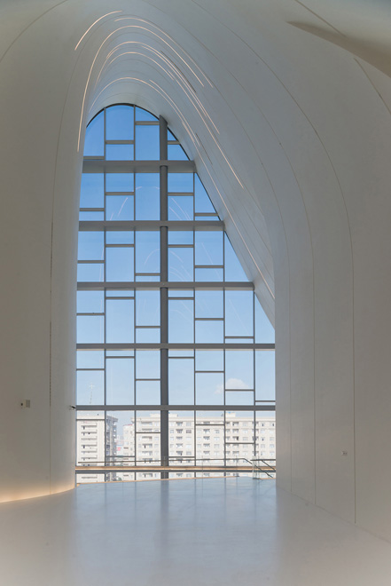 Новая фотосессия здания Центра Гейдара Алиева