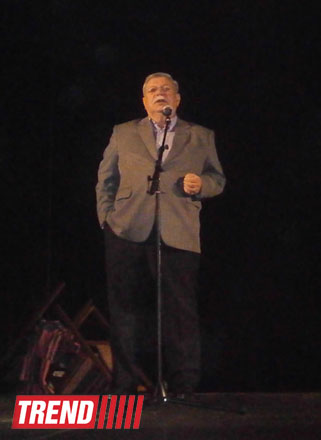 Две постановки в один день: в Баку стартовал экспериментальный театральный фестиваль "2+1" (ФОТО)