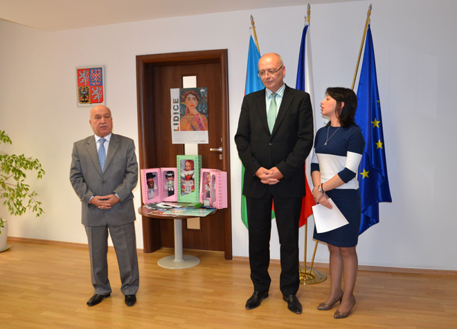 В Баку состоялась церемония награждения победителей "Международной выставки художественных произведений детей Лидице" (ФОТО)