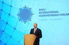 Президент Ильхам Алиев: Баку превратился в один из центров  международного сотрудничества (версия 3) (ФОТО)