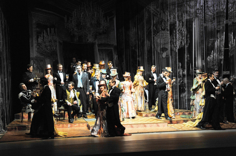 Лейла Алиева посмотрела оперу "Сибирь" итальянского композитора Умберто Джордано в Центре Гейдара Алиева (ФОТО)