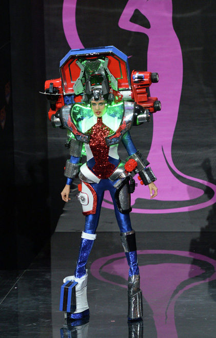 Айсель Манафова приняла участие в шоу национальных костюмов "Мисс Вселенная" (фото)