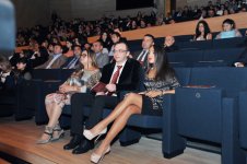 Лейла Алиева посмотрела оперу "Сибирь" итальянского композитора Умберто Джордано в Центре Гейдара Алиева (ФОТО)