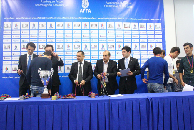 В Азербайджане состоялась церемония награждения победителей второго "Кубка молодёжи" по футболу" (фото)
