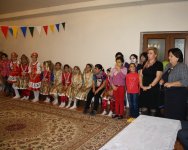 В одном из детских домов Баку преподают русский язык и изобразительное искусство (ФОТО)