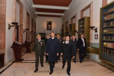 Президент Азербайджана посетил Мавзолей Ататюрка (ФОТО)