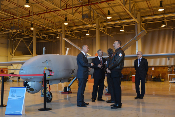 Президент Азербайджана ознакомился с Компанией аэрокосмической промышленности Турции (ФОТО)