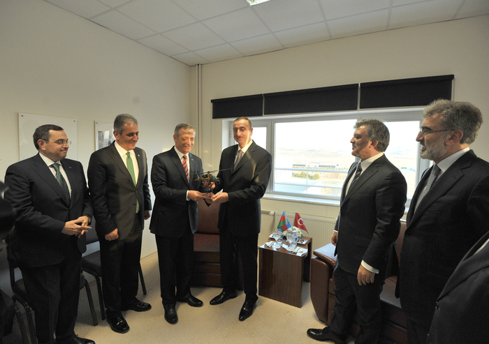 Президент Азербайджана ознакомился с Компанией аэрокосмической промышленности Турции (ФОТО)