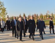 Президент Азербайджана ознакомился с парком Гейдара Алиева в Анкаре (ФОТО)