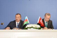 Азербайджан и Турция подписали семь документов (ФОТО)