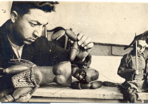 В рамках II Бакинского международного фестиваля кукольных театров представлена фотовыставка