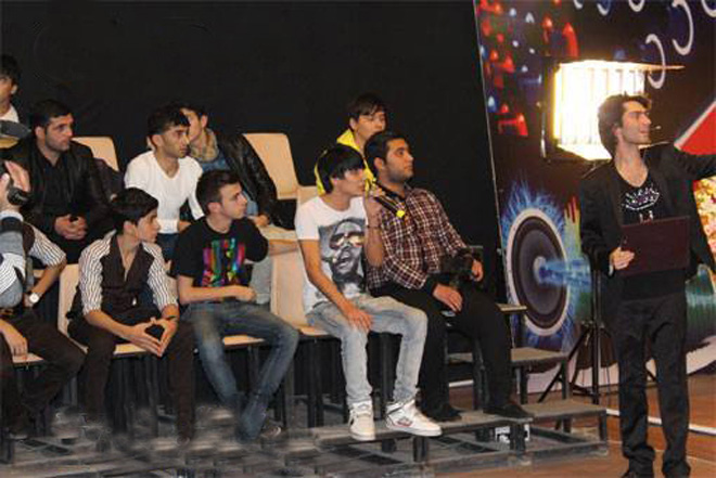 Исполнитель Гамид Султан стал ведущим телепроекта “Açar şou” (фото)