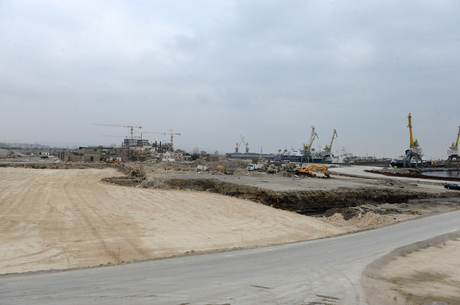 Президент Азербайджана и его супруга ознакомились со строительными работами на бульваре в "Baku White City" (ФОТО)