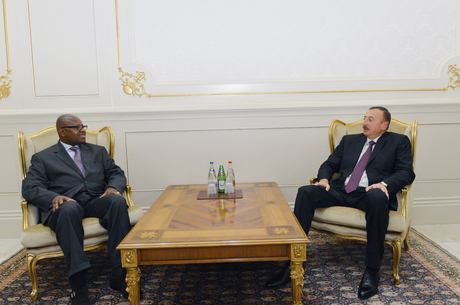 Президент Азербайджана принял верительные грамоты новоназначенных послов Анголы и Джибути