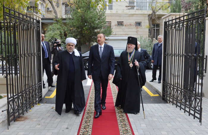 Президент Ильхам Алиев принял участие в открытии Православного религиозно-культурного центра Бакинской и Азербайджанской епархии (ФОТО)