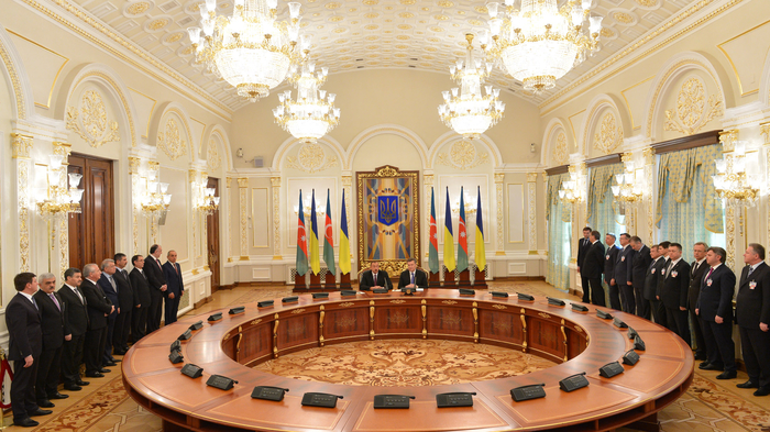 Президенты Азербайджана и Украины выступили с заявлениями для прессы (ФОТО)