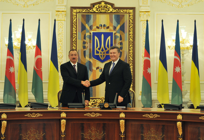 Президенты Азербайджана и Украины выступили с заявлениями для прессы (ФОТО)