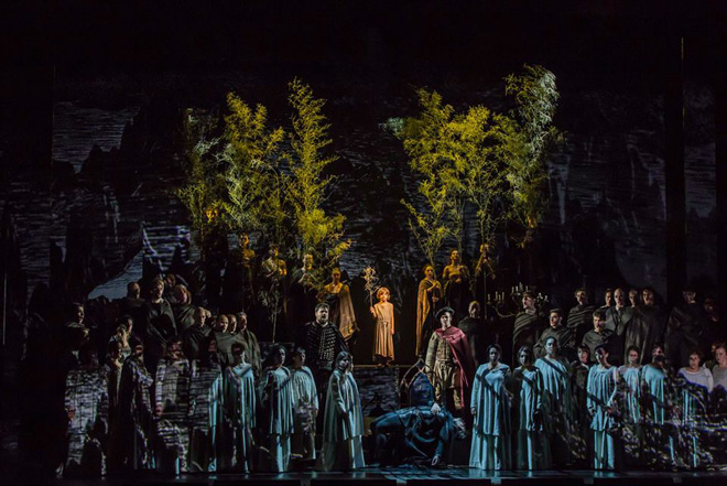 Авез Абдуллаев исполнил главную роль в спектакле "Макбет" на фестивале в Италии (ФОТО)