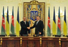 Президенты Азербайджана и Украины выступили с заявлениями для прессы (ФОТО)