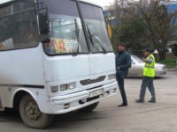 В Баку проведена акция по пропаганде ПДД - нарушение правил остановки и стоянки  (ФОТО)