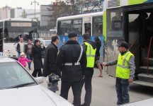 В Баку проведена акция по пропаганде ПДД - нарушение правил остановки и стоянки  (ФОТО)