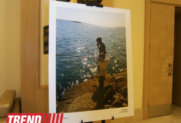 В Баку представлены работы участников конкурса "Страна огней" (ФОТО)