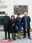 В Баку состоялось открытие барельефа Расима Оджагова (фото)