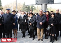 В Баку состоялось открытие барельефа Расима Оджагова (фото)