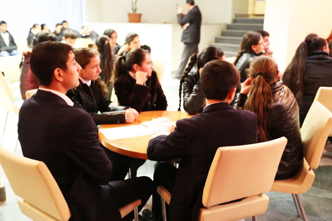 В Азербайджане проходит турнир по интеллектуальным играм (ФОТО)