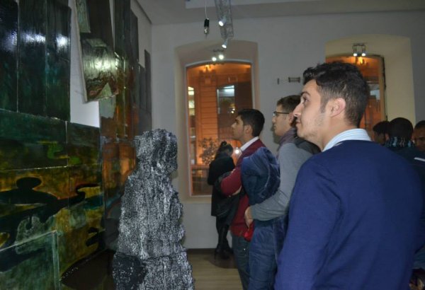 В Баку состоялось открытие выставки концептуального искусства (ФОТО)