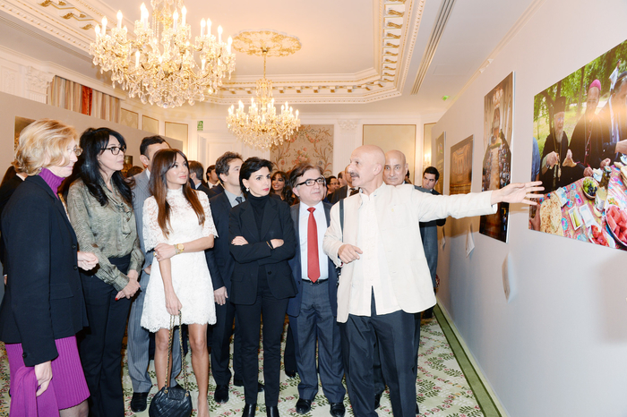 Мехрибан Алиева приняла участие в выставке «Азербайджан – пространство толерантности» в Париже (версия 2) (ФОТО)