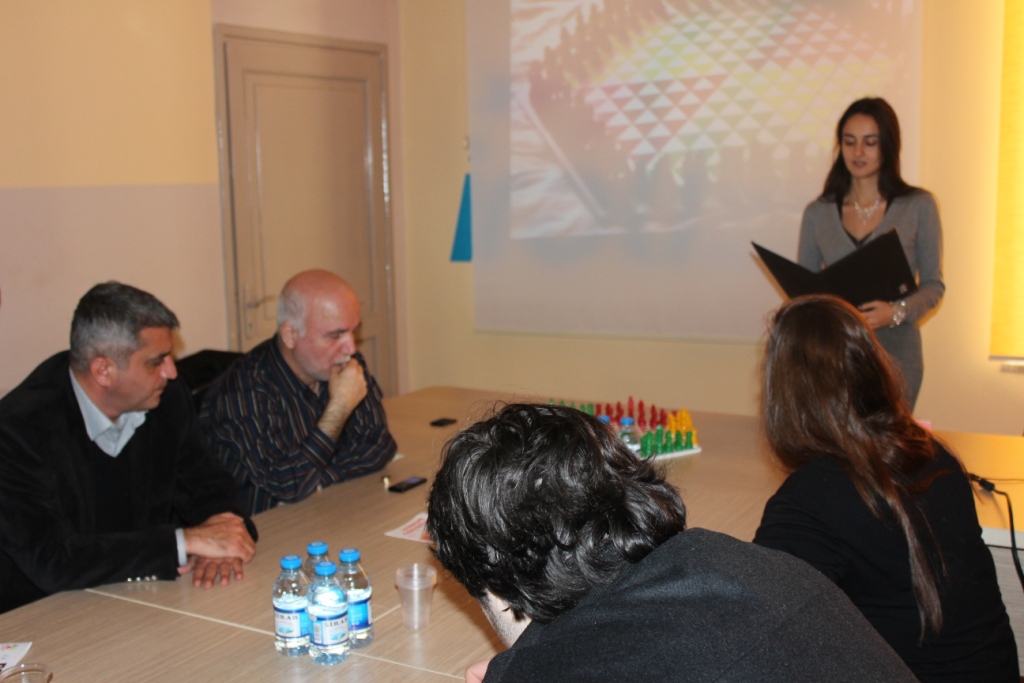 В Азербайджане впервые презентован новый вид игры по прогрессивным шахматам (фото)