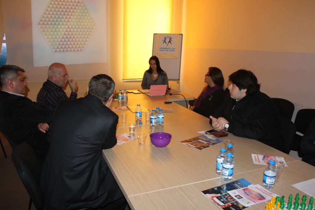 В Азербайджане впервые презентован новый вид игры по прогрессивным шахматам (фото)