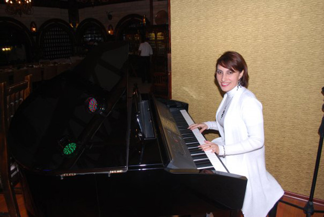 Победитель фестиваля "Бакинская осень" выступит с первым соло-концертом (фото)