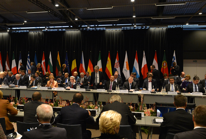 Президент Азербайджана принял участие в III саммите "Восточного партнерства" ЕС  (ФОТО)