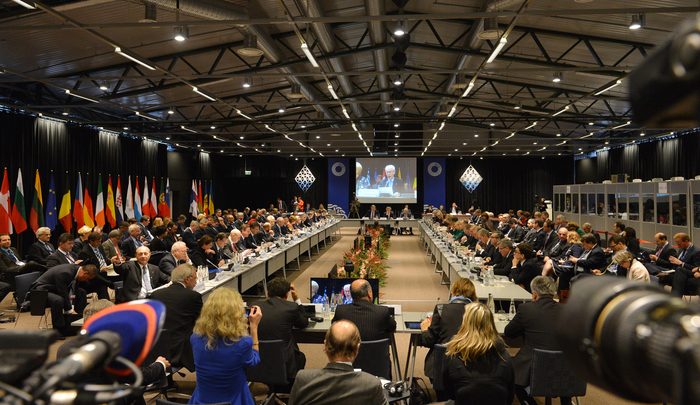 Президент Азербайджана принял участие в III саммите "Восточного партнерства" ЕС  (ФОТО)