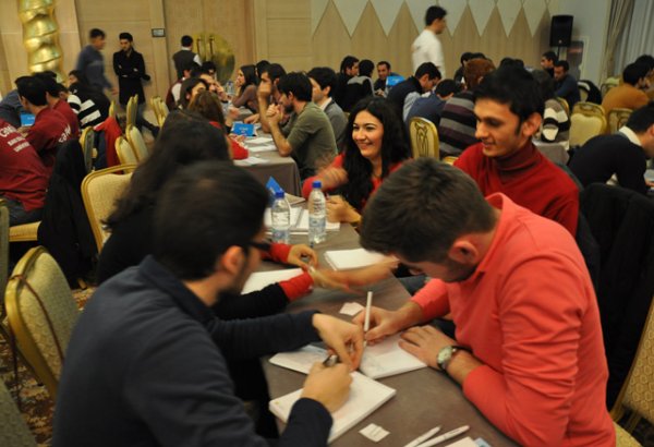 В Баку завершился первый чемпионат Азербайджана по игре "Хамса" на русском языке