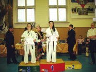 Азербайджанская спортсменка заняла два первых места на турнире по каратэ в Украине (фото)