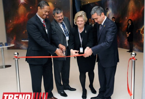 В Центре Гейдара Алиева состоялось открытие мировой премьеры выставки "Путешествие в космос"  (ФОТО)