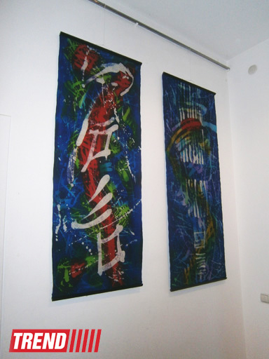 Вернисаж азербайджанских художников: керамика, батик, гобелены (ФОТО)
