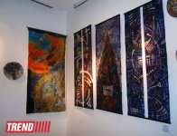 Вернисаж азербайджанских художников: керамика, батик, гобелены (ФОТО)