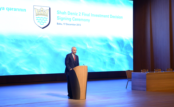Президент Ильхам Алиев: Проект "Шах Дениз-2" обеспечит долгосрочное успешное экономическое развитие Азербайджана  (ФОТО)