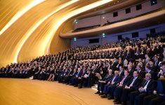 Президент Ильхам Алиев: Проект "Шах Дениз-2" обеспечит долгосрочное успешное экономическое развитие Азербайджана  (ФОТО)