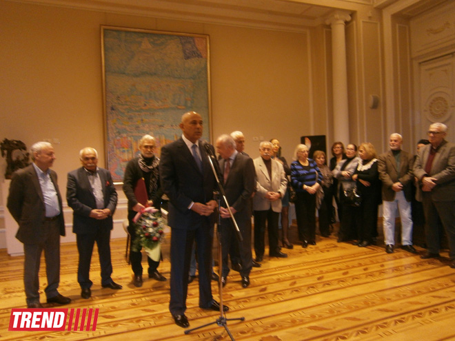 В Баку открылась выставка Арифа Гусейнова "Азербайджанская сказка" (ФОТО)