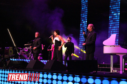 В Баку состоялся фантастический концерт "Звезды фестиваля Сан-Ремо" с участием Орнеллы Мути (ФОТО)