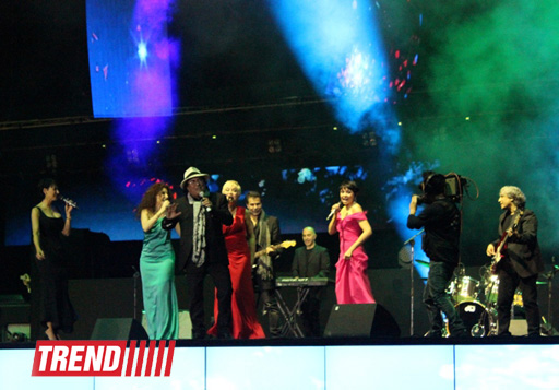 В Баку состоялся фантастический концерт "Звезды фестиваля Сан-Ремо" с участием Орнеллы Мути (ФОТО)